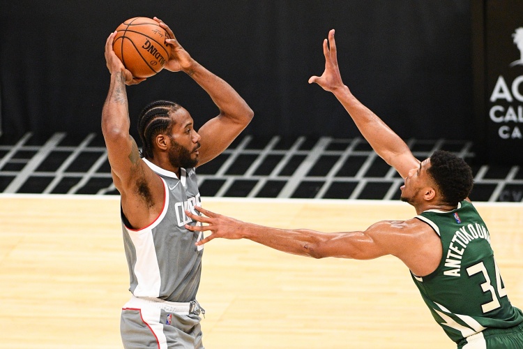开云棋牌官网下载地址-Amick：火箭有足够的资产换字母哥或伦纳德 但不会交易杜兰特